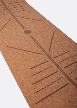 LOLE Yoga Mat Cork Alignment - Natural -Urban Fit Shop LAW0881 E118 4 1900x scaled