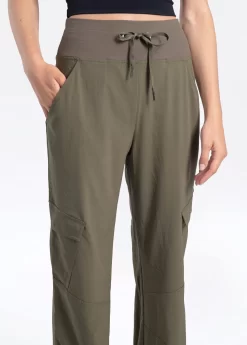 LOLE Forillon Pants - Ivy -Urban Fit Shop LSW4219 V774 4 1900x scaled