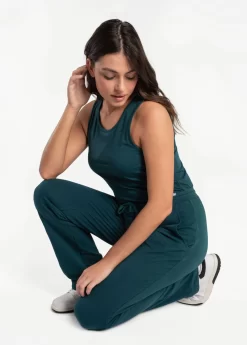 LOLE Effortless Cotton Jumpsuit - Emerald -Urban Fit Shop LSW4307 V776 5 1900x scaled