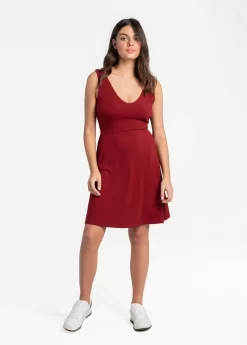 LOLE Traverse V-Neck Dress - Merlot -Urban Fit Shop LSW4308 R421 3 1900x scaled