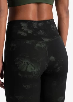 LOLE Comfort Stretch Ankle Leggings - Kombu Crushed Blooms -Urban Fit Shop LSW4363 V803 5 1900x scaled