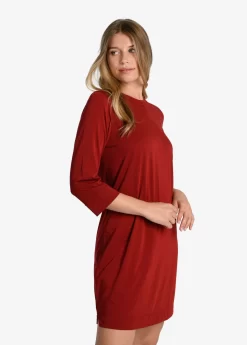 LOLE Performance Wool 3/4 Sleeve Dress - Merlot -Urban Fit Shop LSW4392 R421 4 1900x scaled