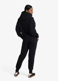 LOLE Easy Joggers - Black -Urban Fit Shop LSW4412 N415 5 1900x scaled