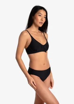 LOLE Amalfi Bikini Top - Black 10 LOLE Amalfi Bikini Top - Black -Urban Fit Shop LWW0598 N415 5 1900x scaled